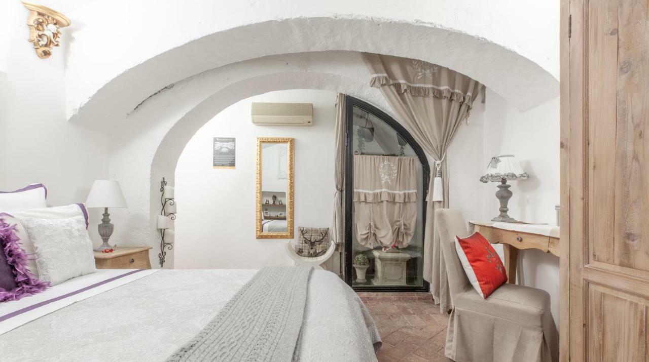 M Empire Villa Rome Bagian luar foto